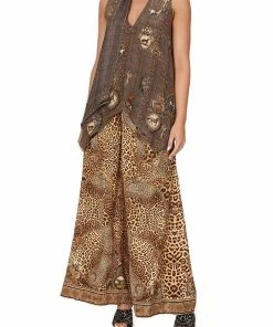 Camilla EBoutique (US) Up To 30% Off HANDKERCHIEF HEM TOP LADY LODGE