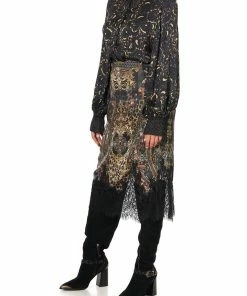 Camilla EBoutique (US) CURVED COLLAR BLOUSE ABINGDON PALACE