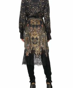 Camilla EBoutique (US) CURVED COLLAR BLOUSE ABINGDON PALACE