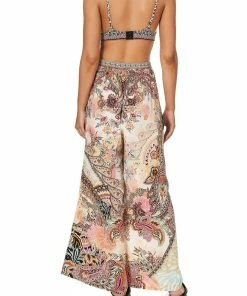 Camilla EBoutique (US) Up To 30% Off SOFT C/D BRA WITH BACK CLIP CARNABY DISCO