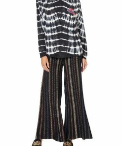 Camilla EBoutique (US) LONG SLEEVE LOOSE TEE SWINGING SIXTIES