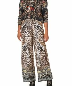 Camilla EBoutique (US) ROUND NECK SWEATER GOTHIC GODDESS