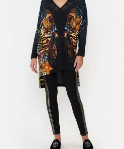 Camilla EBoutique (US) SIDE SPLIT TEE NATURAL INSTINCT