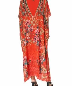 Camilla EBoutique (US) V-NECK KAFTAN AND THE QUEEN WORE RED