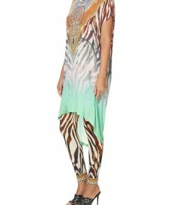 Camilla EBoutique (US) Sale Clothing LONG SCOOP BACK HEM T-SHIRT SAVANNAH