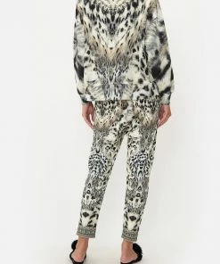 Camilla EBoutique (US) Sale Clothing SHORT RELAXED SWEATER SNOW WHISPERS LOUNGE