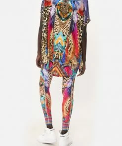 Camilla EBoutique (US) Sale Activewear & Loungewear LOOSE FIT TEE KINGDOM CALL