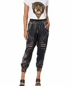 Camilla EBoutique (US) CURVED HEM FITTED TEE QUECHUA KING Sale Clothing