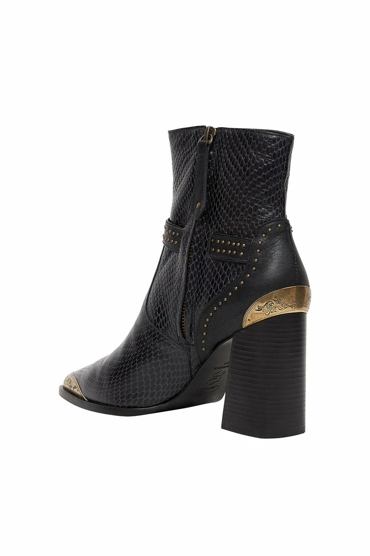 Camilla EBoutique (US) BLOCK HEEL BUCKLE BOOT SHES GOT GRACE