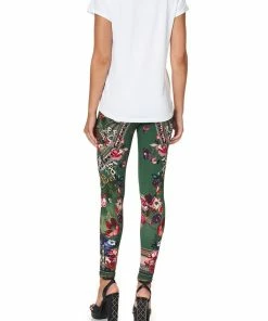 Camilla EBoutique (US) CURVED HEM FITTED TEE GEMINI