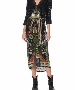 Camilla EBoutique (US) Up To 30% Off FITTED V NECK DRESS WITH TIE BOTANICAL CHRONICLES