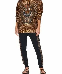 Camilla EBoutique (US) HOODY SWEATER WITH POCKETS LADY LODGE