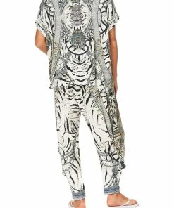 Camilla EBoutique (US) LOOSE FIT ROUND NECK TEE WILD BELLE Sale Activewear & Loungewear