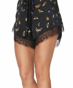 Camilla EBoutique (US) LOOSE LACE HEM SHORT LOVE BUG