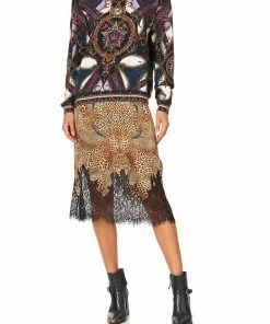 Camilla EBoutique (US) Up To 30% Off ROUND NECK SWEATER DINING HALL DARLING