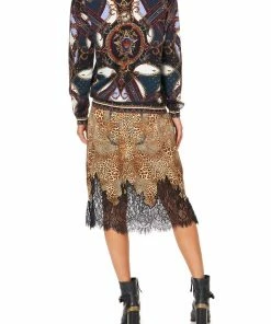 Camilla EBoutique (US) Up To 30% Off ROUND NECK SWEATER DINING HALL DARLING