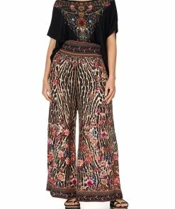 Camilla EBoutique (US) LOOSE FIT TEE A GIRL LIKE YOU Up To 30% Off