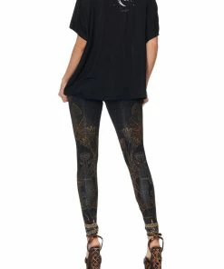 Camilla EBoutique (US) LOOSE FIT ROUND NECK TEE REAL QUEENS SHARE THEIR THRONES Up To 40% Off