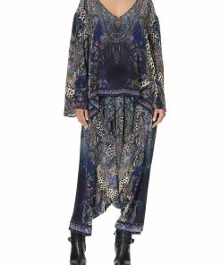 Camilla EBoutique (US) V NECK A-LINE BLOUSE FESTIVAL EXPRESS Up To 30% Off